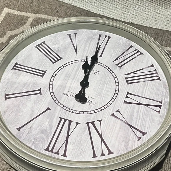 Clock - Picture 2 of 3